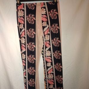 Women's comfortable pants size large lots of fun pattern